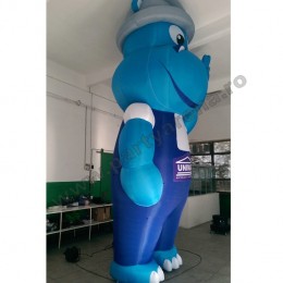 mascota-albastra-hipopotam-10