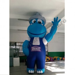 mascota-albastra-hipopotam-11