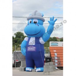 mascota-albastra-hipopotam-3